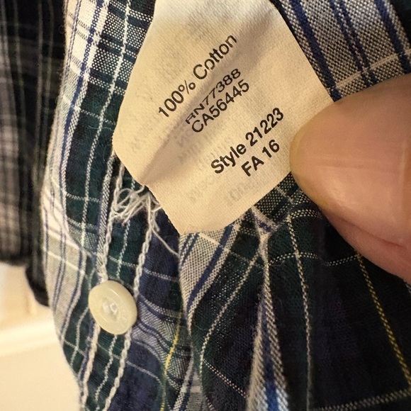 ⚓️J CREW Button Down Long Sleeve - Picture 3 of 7